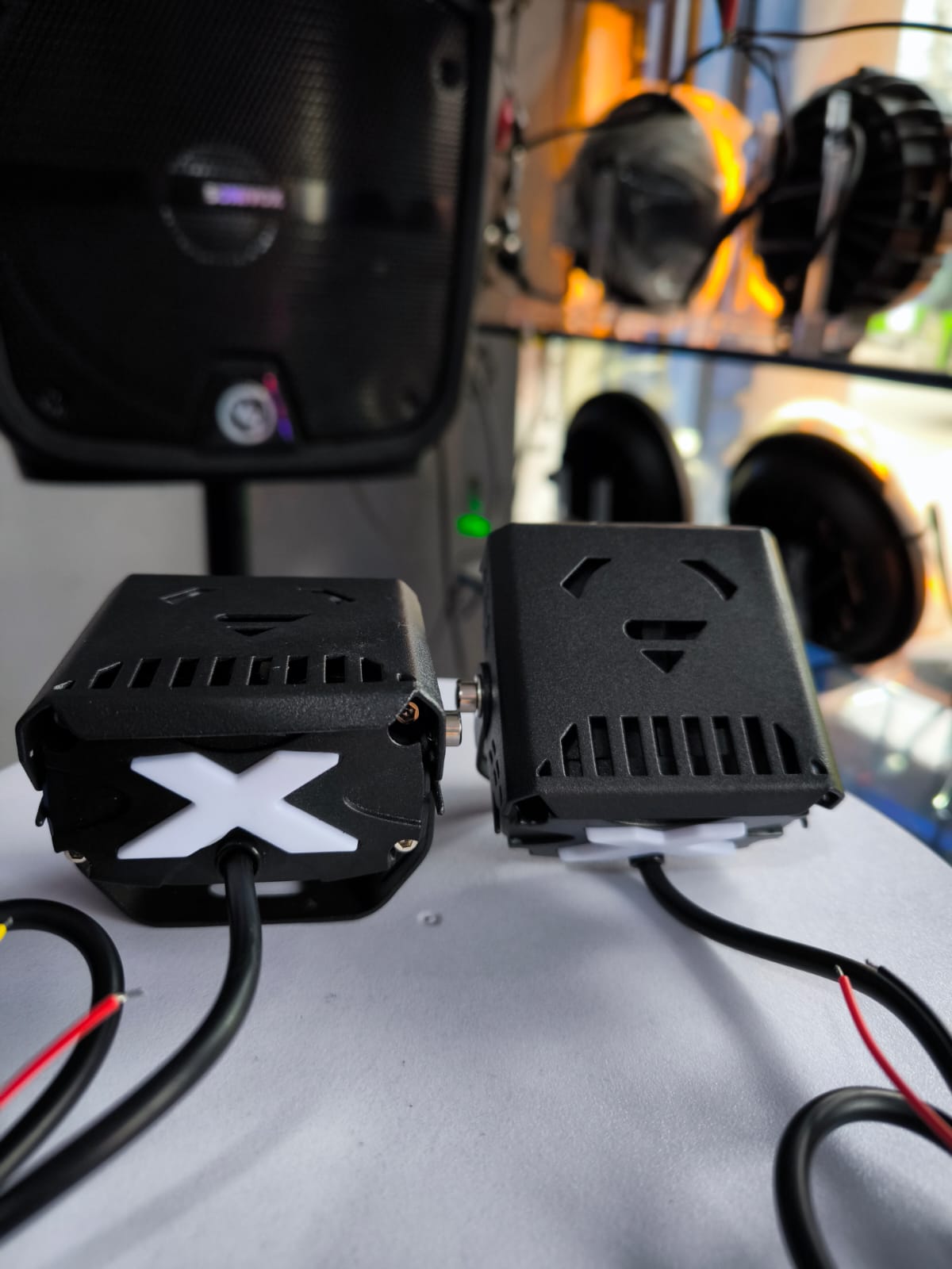 PAR DE EXPLORADORAS BICOLOR (TB211)